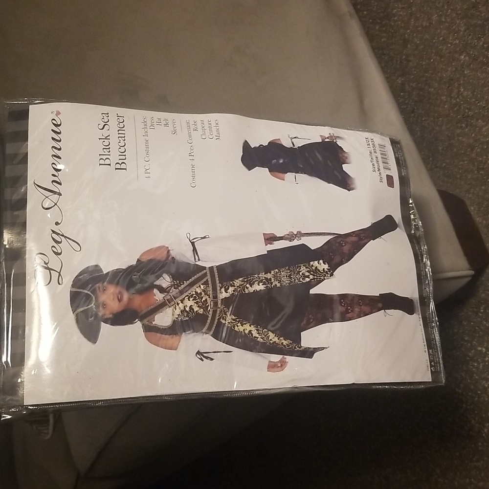 Leg Avenue Plus size Pirate/Buccaneer is new in the unopened package.